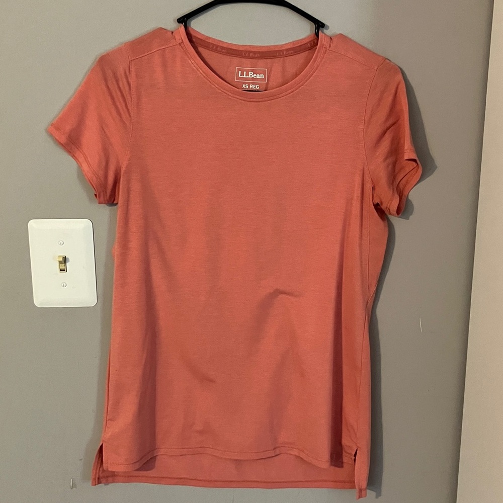 L.L. Bean Women's Coral T-Shirt Size CS Reg